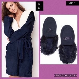 VS SHORT ROBE SHERPA LINED RARE SZ XS SM VS LOGO SLIPPERS NAVY SZ M
